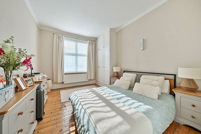 2 Bedroom Flat To Rent In Russell Square Mansions, Bloomsbury, London, WC1B