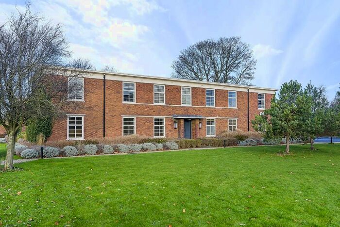 2 Bedroom Flat To Rent In Trenchard Lane, Caversfield OX27