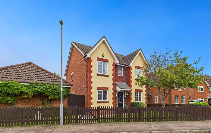 4 Bedroom Detached House For Sale In Aris Way, Buckingham, Buckinghamshire, MK18