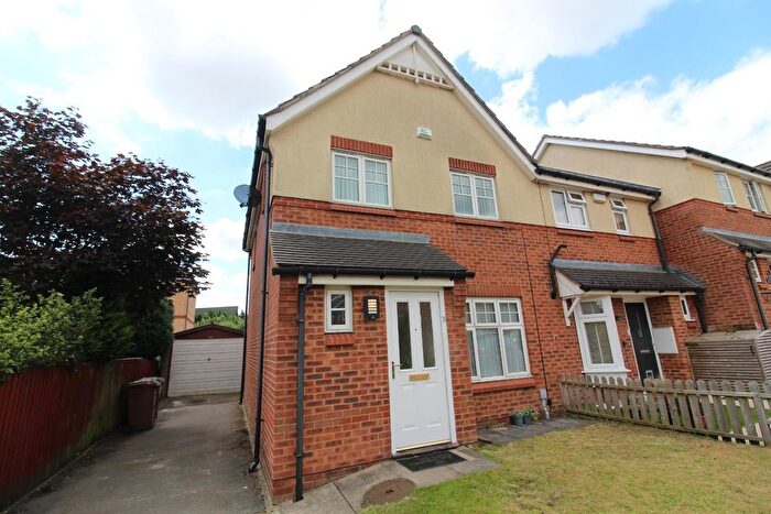 3 Bedroom End Of Terrace House To Rent In Magdalin Drive, Stanningley, Leeds, LS28