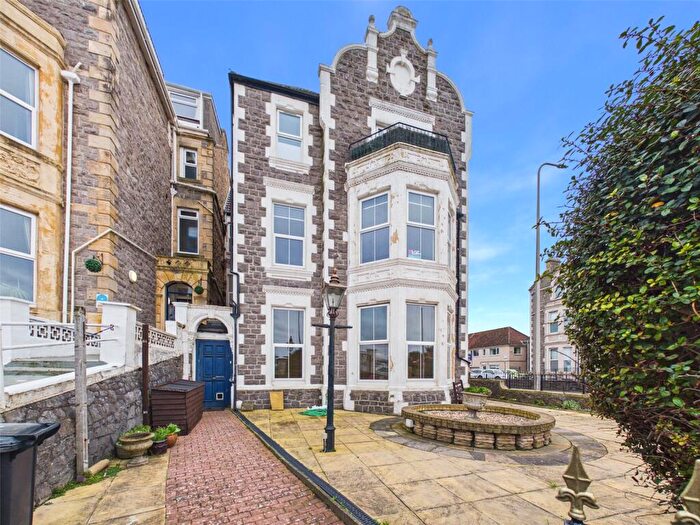 2 Bedroom Flat For Sale In Beach Road, Weston-super-Mare, North Somerset, BS23