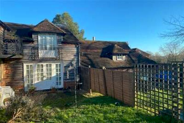 Flat To Rent In The Studio -ravenswood GU9