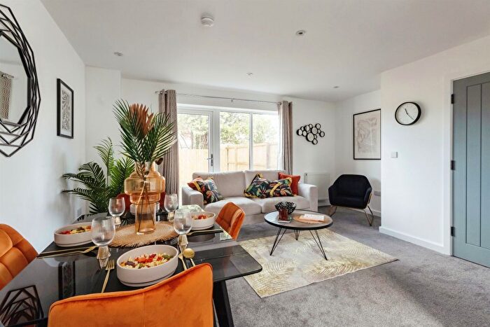 3 Bedroom Town House For Sale In Tulip Street, Beeston, Nottingham, NG9