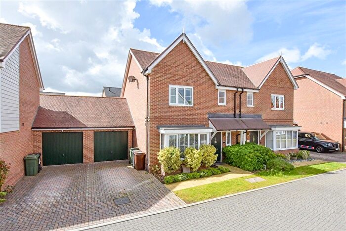 3 Bedroom Semi-Detached House For Sale In Percival Way, Otham, Maidstone, Kent, ME15