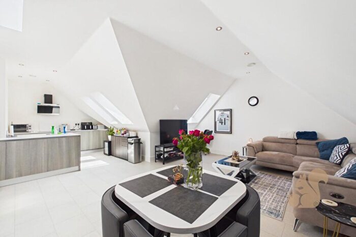 1 Bedroom Apartment For Sale In Point Chase, Marks Tey, Colchester, CO6