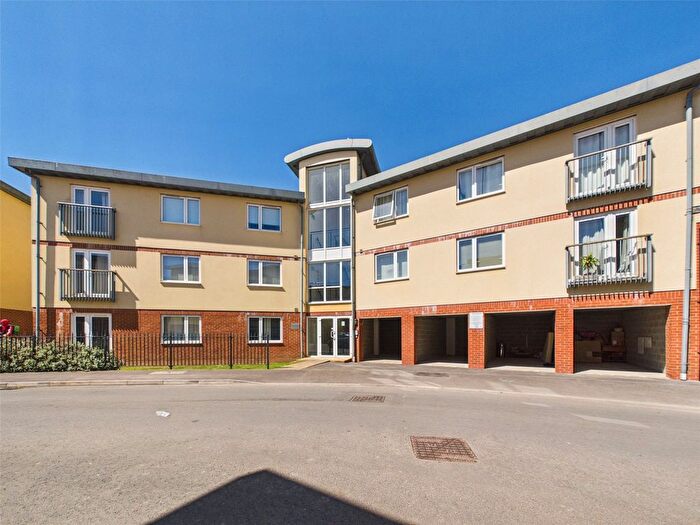 2 Bedroom Flat For Sale In Longhorn Avenue, Gloucester, Gloucestershire, GL1