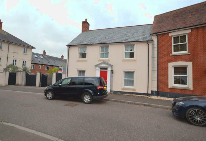 4 Bedroom Semi-Detached House To Rent In Wyvern Park, Exeter, EX2