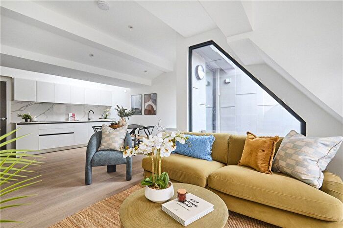 2 Bedroom Flat For Sale In Wells Promenade, Ilkley, West Yorkshire, LS29