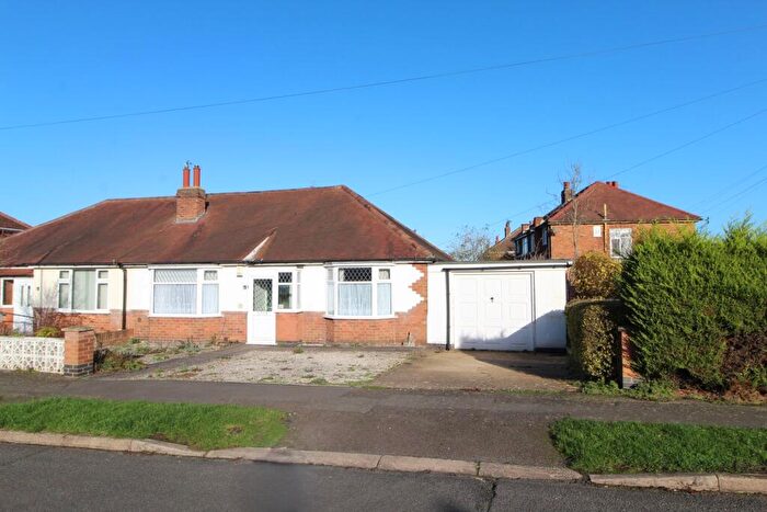 2 Bedroom Semi-Detached Bungalow For Sale In Westdale Avenue, Glen Parva, Leicester, LE2