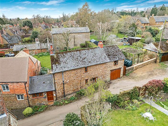 3 Bedroom Link Detached House For Sale In Eydon, Northamptonshire, NN11