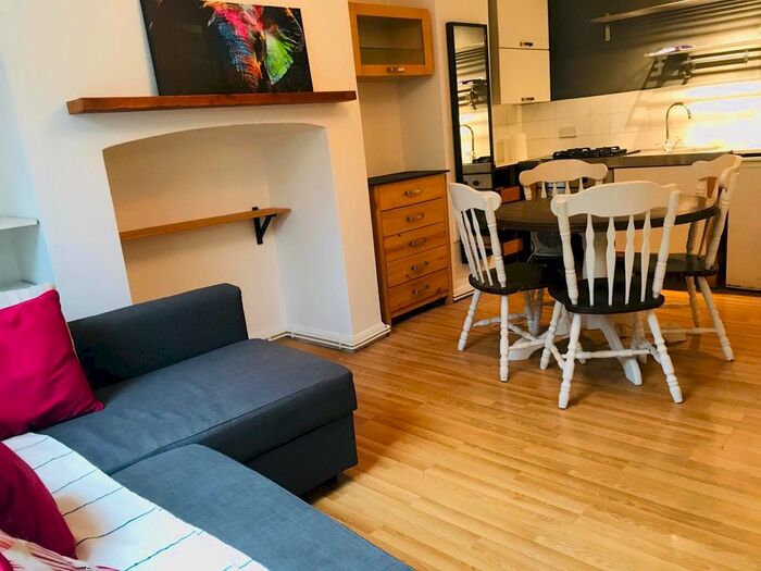 1 Bedroom Flat To Rent In St. Michael's Road, London, SW9