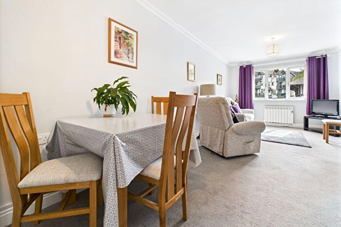 2 Bedroom Flat For Sale In Elleray Gardens, Windermere, LA23