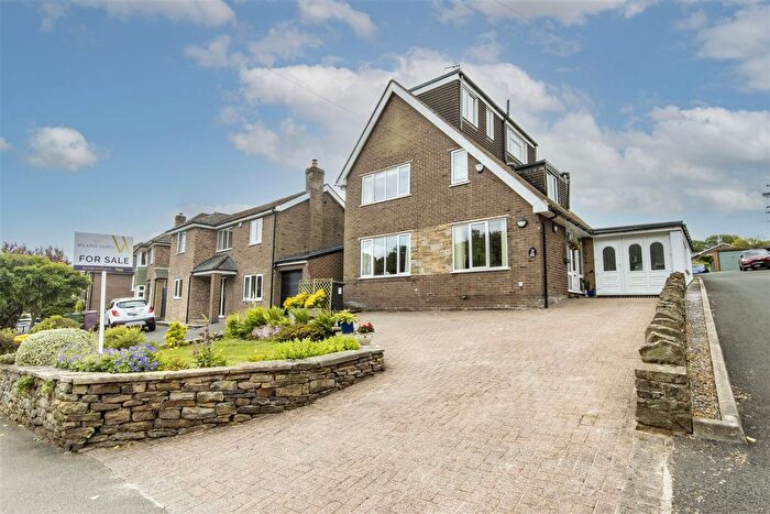 5 Bedroom Detached House For Sale In Loads Road, Holymoorside, Chesterfield, S42