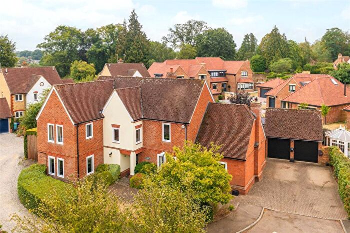 4 Bedroom Detached House For Sale In Gosmore Ley Close, Gosmore, Hitchin, Hertfordshire, SG4