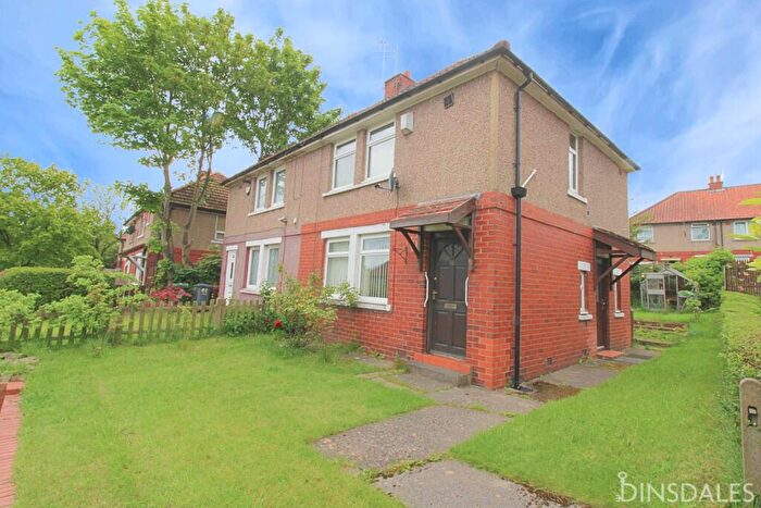 2 Bedroom Semi-Detached House For Sale In Rhodesway, Bradford, BD8