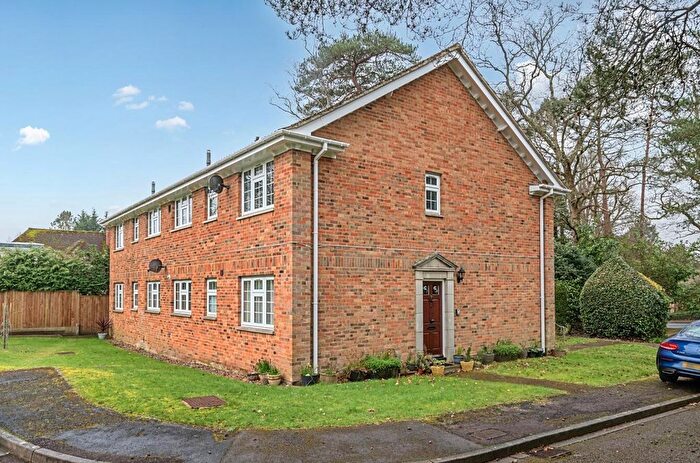 2 Bedroom Maisonette For Sale In Tithewood Close, Chandlers Ford, SO53