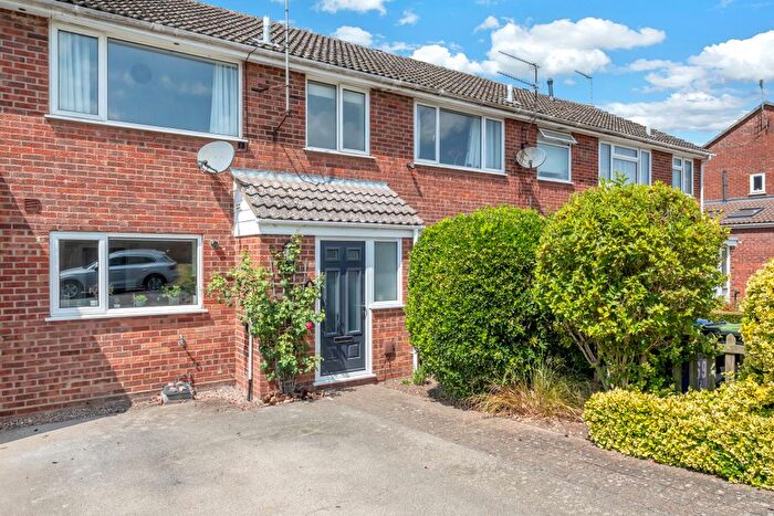 3 Bedroom Terraced House For Sale In Raynham Road, Bury St. Edmunds, IP32