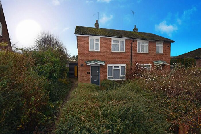 2 Bedroom Semi-Detached House To Rent In Manor Road, Alton, Hampshire, GU34