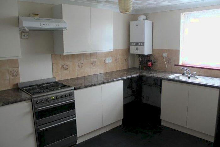3 Bedroom Maisonette To Rent In Wellington Street, Gravesend, DA12