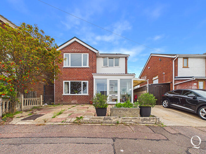 3 Bedroom Detached House For Sale In Calvin Road, Bournemouth, BH9