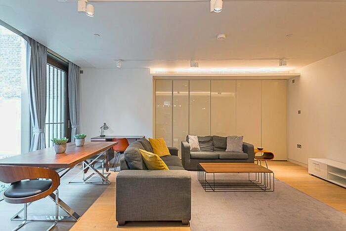 2 Bedroom Flat To Rent In The Pathe Building, Wardour Street, Fitzrovia, Soho, W1F