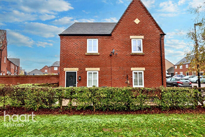 2 Bedroom Semi-Detached House For Sale In Borage Walk, Bedford, MK45