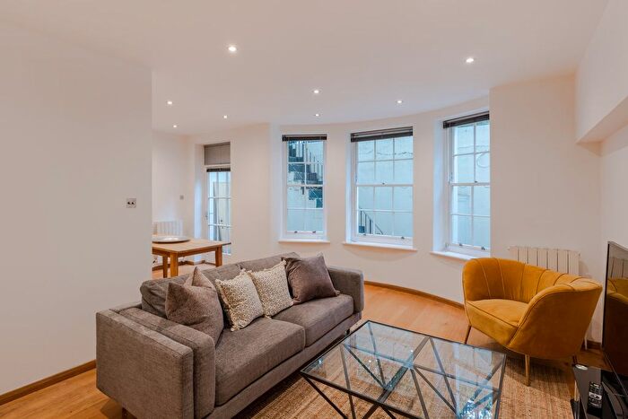 1 Bedroom Flat To Rent In Montagu Square, Marylebone, London, W1H