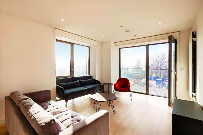 2 Bedroom Apartment To Rent In Clipper Street, London, E16