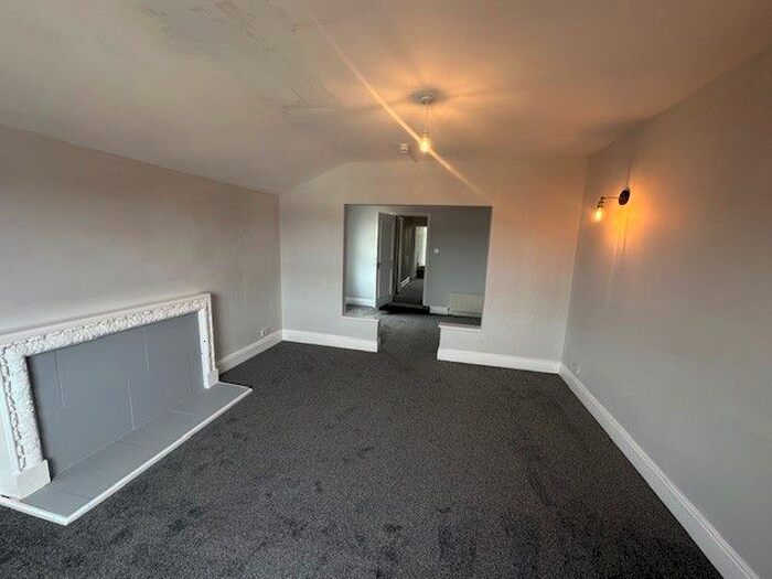 2 Bedroom Flat To Rent In St. Annes Road East, Lytham St. Annes, Lancashire, FY8