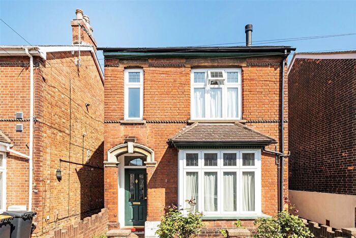 3 Bedroom Detached House To Rent In Foster Hill Road, Bedford, MK40