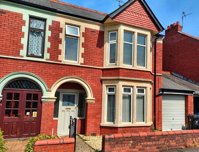 2 Bedroom Flat For Sale In Sturminster Road, Cardiff, CF23