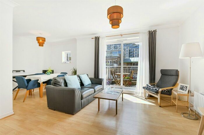 1 Bedroom Flat To Rent In Sherwood Court, Riverside Plaza, SW11