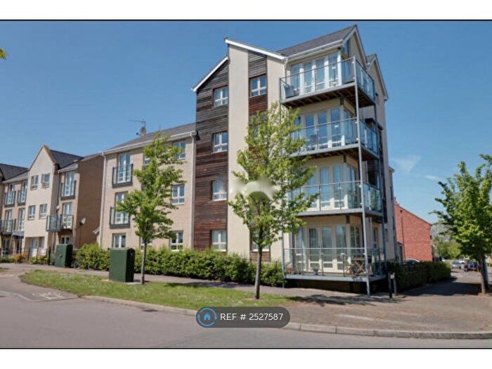 2 Bedroom Flat To Rent In Fox Brook, St. Neots, PE19
