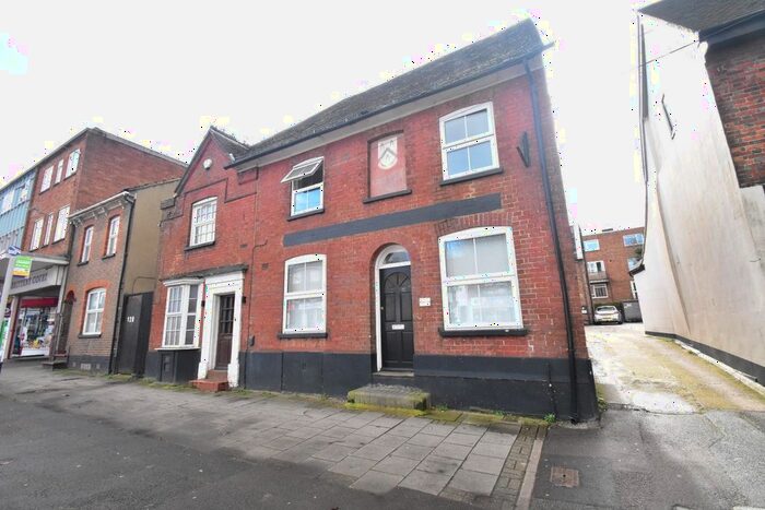 1 Bedroom Studio To Rent In High Street South, Dunstable, Bedfordshire, LU6
