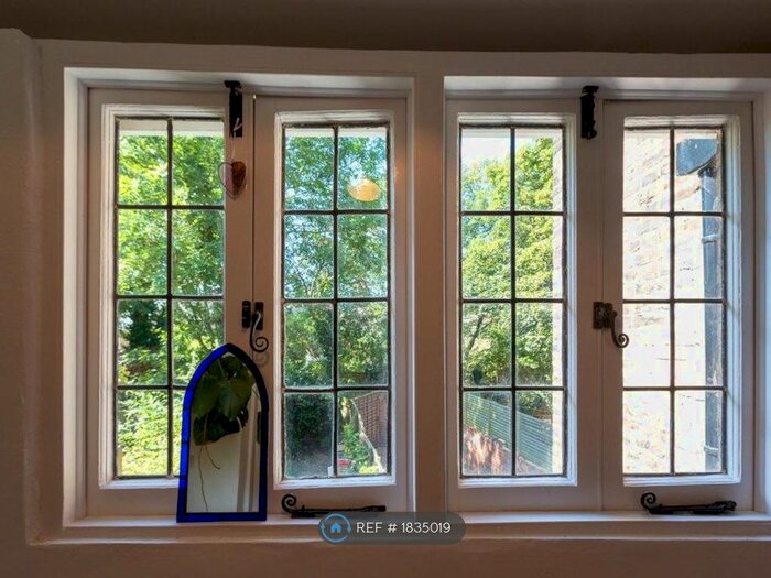 1 Bedroom Flat To Rent In Whipps Cross Road, London, E11