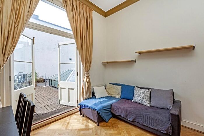 1 Bedroom Flat To Rent In Queen's Gate, South Kensington, SW7