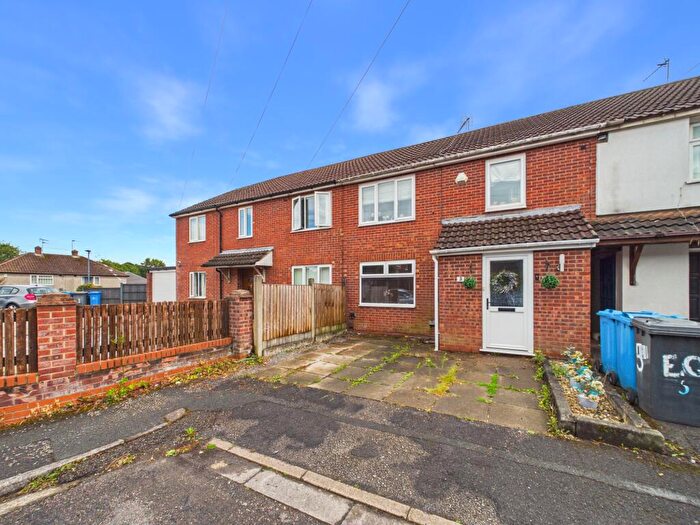 3 Bedroom Terraced House For Sale In Endsleigh Gardens, Derby, DE22