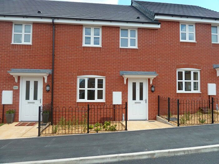 3 Bedroom Semi-Detached House To Rent In Shillingford Road, Manchester, M18