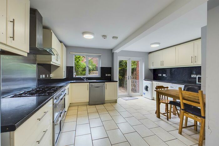 5 Bedroom Town House To Rent In Ranelagh Gardens, Southampton, SO15