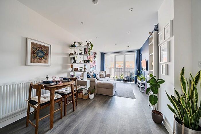 1 Bedroom Flat For Sale In Forge House, Watford, Hertfordshire, WD19