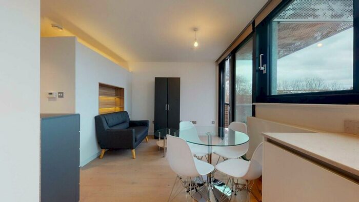 Studio To Rent In Highgate Hill, N19