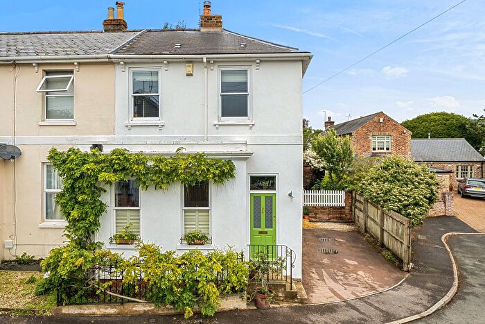 3 Bedroom End Of Terrace House For Sale In Hambrook Street, Cheltenham, GL52