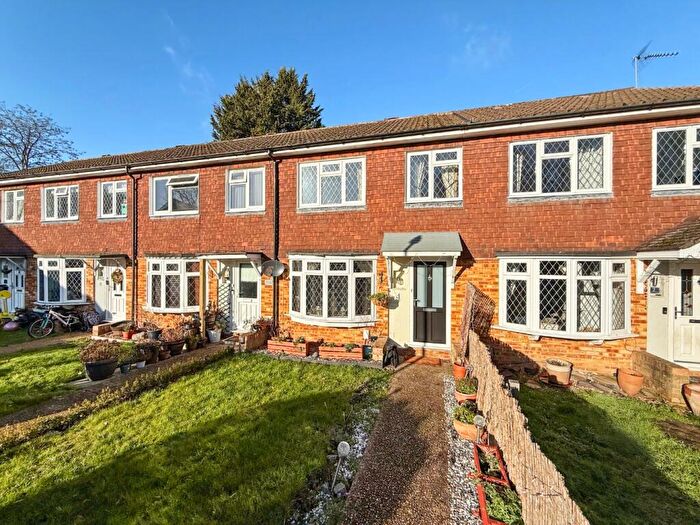 3 Bedroom Terraced House For Sale In Harlech Road, Blackwater, GU17