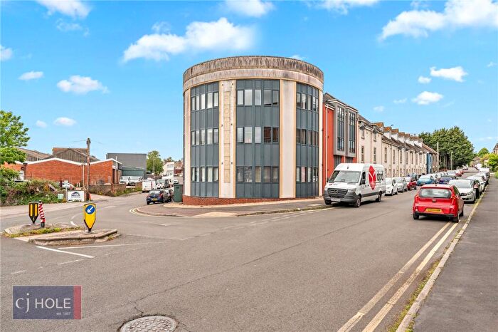 2 Bedroom Apartment To Rent In Moravian Road, Bristol, Gloucestershire, BS15