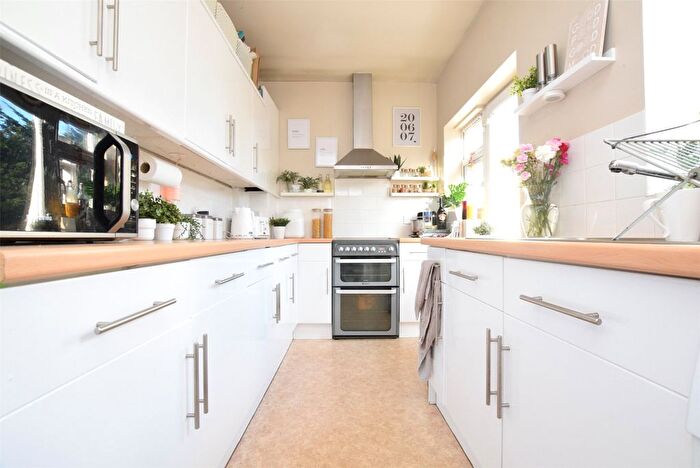 2 Bedroom Maisonette To Rent In Rosedale Road, Romford, Essex, RM1