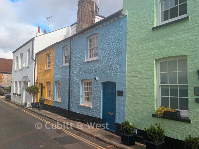 3 Bedroom Terraced House For Sale In River Road, Arundel, West Sussex, BN18