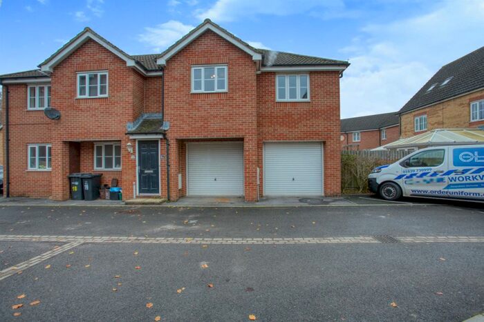 1 Bedroom Flat To Rent In Galahad Close, Yeovil, BA21