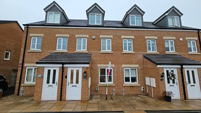 3 Bedroom Terraced House To Rent In Rotary Drive, Morley, Leeds, LS27