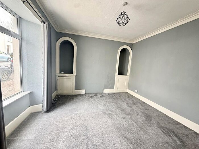 3 Bedroom Property To Rent In Laws Street, Pembroke Dock, SA72