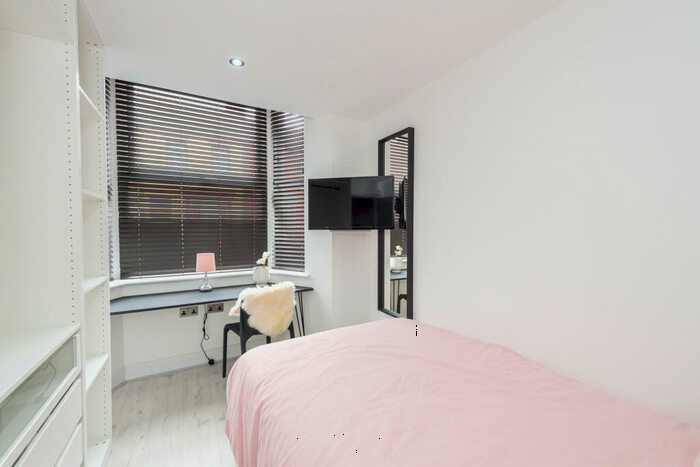 6 Bedroom House To Rent In Baggholme Road, Lincoln, Lincoln, LN2